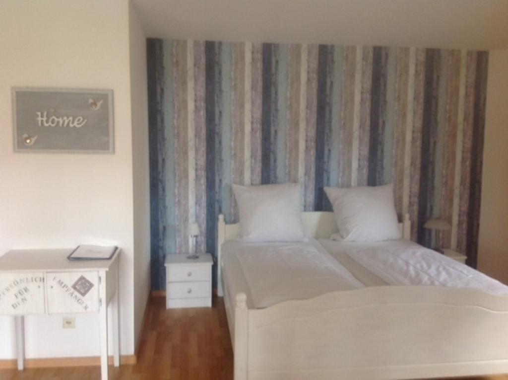 באד קרוצינגן Appartements Am Park מראה חיצוני תמונה